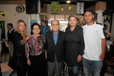 Fotos | Argemiro Idárraga | LA PATRIA Gloria Arias Muñoz, Sara Muñoz De Arias, Hugo Arias Orozco, Margarita Maria Arias Muñoz y Thomas Villa Arias