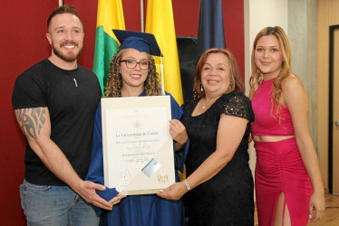 Fotos | Agemiro Idárraga | LA PATRIA Daniel Pantoja Suárez, Paula Tatiana Pantoja, Patricia Suárez y Laura Victoria Suárez.