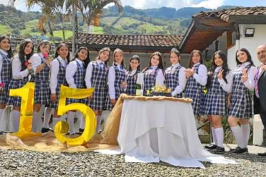 Foto | Cortesía | LA PATRIA Grupo de quinceañeras.