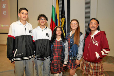 Julián Santiago Parra Arias, Juan Manuel Ochoa, Michel Murillo, Sara Julieth Ardila y María José Cardona.