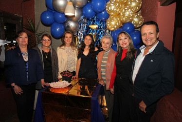 Foto | Argemiro Idárraga | LA PATRIA Lucero Cardona, Rocío Osorio, Laura Castaño, Katalina Jurado Osorio, Esneda Ramírez, Clara Lucía Valencia y Daniel Ramírez.