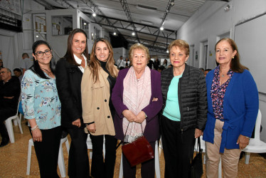 Fotos | Argemiro Idárraga | LA PATRIA Lina María Loaiza, María Consuelo Pinedo, Liliana García, María Cristina Garzón, Beatriz Santacoloma y María Teresa Cárdenas.