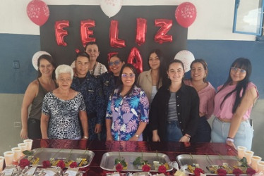 Foto | Óscar Yhony Restrepo | LA PATRIA Grupo de mujeres reconocidas por su día en el Inpec de Pácora.