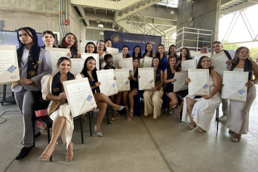 Grupo de egresados del programa de Trabajo Social.