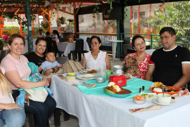 Mariana Henao, Diana Ocampo, Paula Ocampo, Martín Agudelo, Teresa Jiménez, Clemencia Jiménez, Wilmar Orozco Duque y Andrés Agudelo.