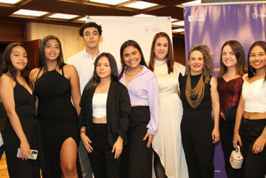 Fotos | Argemiro Idárraga | LA PATRIA  Wilder Aparicio; Luisa Galdre; Olga Cervantes; Mayra Ramos; Linda Utria; Isabela Beltrán; Janny Martínez; Paula Londoño, secretaria de Cultura de Manizales; Diana García, y Javier Ortiz.