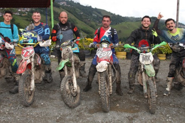 Los motociclistas:Tomás Botero, Bernardo Botero, Diego Armando Bermúdez, Jhon Fredy Suárez, Junior Cárdenas y Andrés Arboleda.