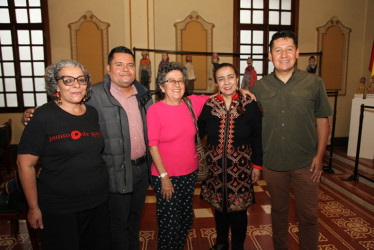 Gloria Nidia Giraldo, Diego Echeverri, María Virginia Santander, Luz Elena Castaño Rendón, secretaria de Cultura de Caldas, y Juan Leonardo Marín.