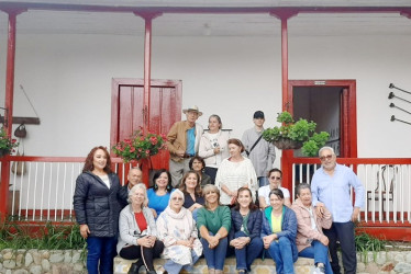 Foto | Lector | LA PATRIA Héctor Fabio Ospina, Beatriz Jaramillo, Piedad Henao, Beatriz Mejía, Clemencia Villegas, Silvia Henao, María Teresa Dávila, María del Rosario Ramírez, Álvaro Toro, Luz Adriana Sanz, María del Pilar Robledo, Lina Londoño, Aleyda Montoya, Manuel José Echeverry, Francy Giraldo y Miguel Ángel Moreno.