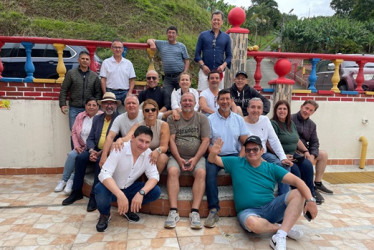 Néstor Olivo Moreno, Santiago Villafañe, Gloria Inés Rodríguez, Dago Nelson Correa, Carlos Augusto Arbeláez, Bertha Inés Molina, Diego Alfonso Cañas, Jorge Iván Ramírez, Enrique Trujillo, Olga Patricia Delgado, Carlos Alberto García, Jorge Ariel Cortés, Carlos Alberto Ceballos, Carlos Alberto Morales, Luz Mary Pérez, Alejandro Benavides, Carlos Alberto López de la Roche, José Nodier Serna y Marco Aurelio Rodríguez.