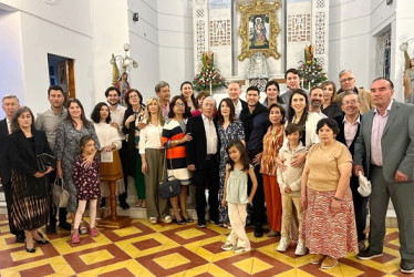 Harvey Ramírez y Míriam Gómez de Ramírez celebraron sus 50 años de casados junto a su familia con una cena en el restaurante Casa Grande.