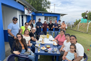 Como todos los años los funcionarios de Empocaldas se integraron con sus familias en Manizales y en cada una de las seccionales donde tiene sede la empresa. En la foto empleados y familiares en la Planta Los Urapanes de Neira (Caldas).