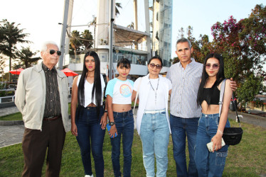 Octavio Zapata, Alejandra Lezama, Sonia Lezama, Nelly Ramírez, Giner Lezama y Valentina Lezama, visitante de Neiva (Huila)