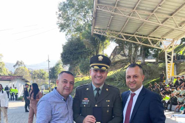 Foto | Argemiro Idárraga | LA PATRIA Leonardo García Flores, mayor Leonardo García López y Jorge Andrés Henao, alcalde de San José (Caldas).