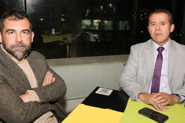 Fotos | Argemiro Idárraga | LA PATRIA Hernán Alberto Bedoya, presidente de la Asamblea de Caldas; y Marino Murillo, secretario de Agricultura de Caldas.