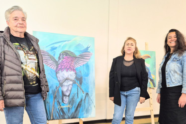 Fotos | LA PATRIA María Teresa Jaramillo, técnica acuarela y lapices de color sobre papel; Lina Días, acrílico sobre lienzo; y Tina Salinas, oleo sobre lienzo.  