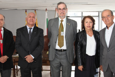 Albeiro Valencia Llano, Wálter Benavides, Álvaro Gartner, María Ofelia Parra y Víctor Zuluaga.