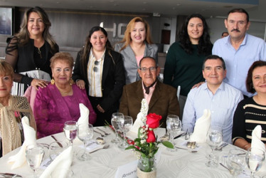 Mónica De La Portilla Maya, Elizabeth De La Portilla, Aida Narvaez, Cecilia Maya, Arturo De La Portilla, Sonia De La Portilla, Ángela De La Portilla, Darío De La Portilla, Carlos Valencia y Estefany Valencia De La Portilla.