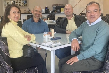 Martha Liliana Marín Cano, rectora de la UCM; Jhon Jairo Ángel Hernández, auditor interno de la UCM; Cristian Camilo Gutiérrez Restrepo, director de Aseguramiento de la Calidad de la UCM; y Juan Carlos Rave Ramírez, auditor de Icontec.