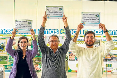 Ganadores: Yeni Vanessa Rivera, Luis Fernando Venegas y Nicolás Alejandro Gallego. 