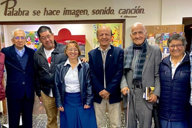  Foto | Cortesía | LA PATRIA Hugo Cuartas, Presbítero Efraín Castaño, Héctor Arango, Hermana Sandra Restrepo, Duván Marín Martínez, Óscar Gaviria, Hermana Miriam Uribe y Alejandro Marín Pineda.