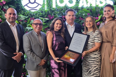 En el evento estuvieron Santiago Pérez, gerente de Concesión Pacífico III; Carlos Mazeneth, gerente de Efigas; Martha Ligia Castaño Tovar, gerente de la Chec; Ana María Cuartas, directora de la Sociedad de Mejoras Públicas de Risaralda; Sofía Monsalve, de Prorisaralda; y Luis Fernando Gaviria Trujillo, rector de la Universidad Tecnológica de Pereira.