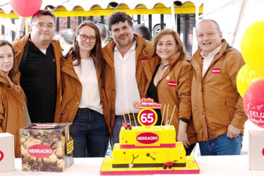 Irene Echeverri, Álvaro Iván González, Nathaly Giraldo, Carlos Hernán Toro, Hilda Lorenza Aristizábal y Jhonny Fernando Moreno.