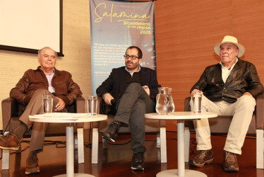 Albeiro Valencia Llano, historiador; Fernando Alonso Ramírez, editor de noticias de LA PATRIA y Fernando Macias, historiador.