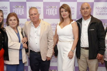 Fotos | Cortesía Nicolás Cifuentes | LA PATRIA Consuelo Salazar, Aceneth Buitrago, Nelson Salazar, Alba Salazar, Fangio Henao y Martha Salazar.