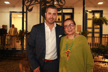 Manuel Fermín Giraldo, alcalde de Salamina; y Luz Elena Castaño, secretaria de Cultura de Caldas. 