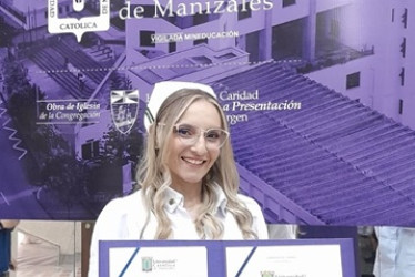 María Fernanda Masso Vega recibió su título como enfermera de la Universidad Católica de Manizales el pasado 8 de agosto. Familiares y amigos la felicitan por este gran logro.