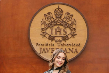 Foto | Lector | LA PATRIA La joven manizaleña María Antonia Ramírez Marín recibió su título de Médico Cirujano en la Universidad Javeriana de Bogotá. Le deseamos muchos éxitos y grandes realizaciones en su hermosa profesión.