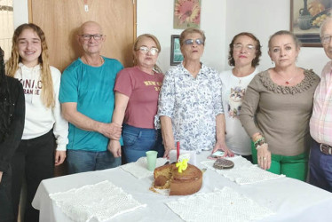 Isabella Orozco, Francy Castaño, Carlos Morales, Fabiola Idárraga Arango, Luz Adriana Castaño, Luz Fenora Hincapie y José Idárraga.