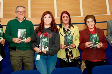 José González, Francisco Cardona, Catalina Solano, Teresa González, Olga González y Alonso González.