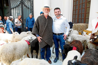 Henry Gutiérrez Ángel, gobernador de Caldas y Leonardo Andrés Giraldo Boteto, alcalde de Marulanda.