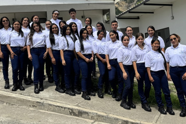 Jóvenes caldenses inician su técnico