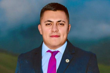 Foto | Cortesía | LA PATRIA El pasado 12 de noviembre, Pablo Cárdenas Gálvez recibió su título de Ingeniero Industrial de la Universidad Nacional de Colombia sede Manizales. El nuevo Ingeniero es hijo de Mónica Andrea Gálvez Mora y Gabriel Fernando Cárdenas Osorio.