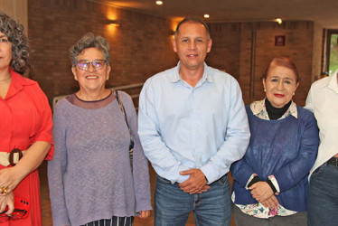 Ana María Mesa, María Virginia Santander, Edwin Osorio, Mariela Márquez y Viviana Santander.