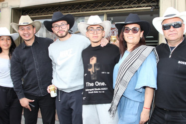 Tatiana Calderón, Daniela Pardo, Mauricio Durán, Santiago Serrano, David Serrano, Alexandra Calderón y Ángel Serrano.