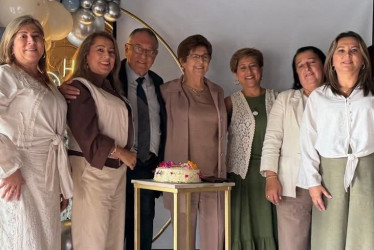 Gloria Esperanza, Liliana, Guillermo, Gilma, Miriam Rocio, Piedad y Beatriz Eugenia.