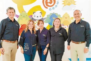 Fotos | Lector | LA PATRIA José Vicente Rivas, director general Aspaen Horizontes; Mónica Bischoff, directora nacional de preescolares Aspaen; Diana Milena Rendón, directora integral de nivel de Aspaen Urapanes; Marcela Robledo Londoño, directora general Aspaen Cerezos; y Armando Gómez Correa, director ejecutivo de Aspaen.