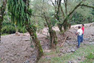 Hay cierres viales en Pácora y La Merced debido a deslizamientos de tierra