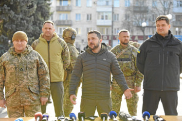 Foto|Efe|LA PATRIA  Volodímir Zelenski, presidente de Ucrania, habló ayer con la prensa sobre la entrada el viernes de las tropas ucranianas a Jersón, después de que las tropas rusas se retiraran de esa ciudad.