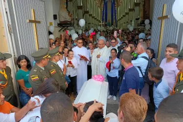 Chinchiná despide a Danna Sofía, niña de 6 años asesinada el domingo