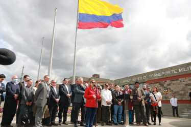 Momento en el que el Gobierno Petro anunció aumento salarial.