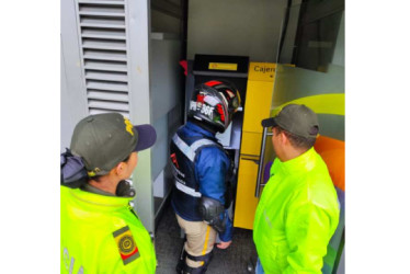 Campañas de la Policía para evitar robos en los cajeros.