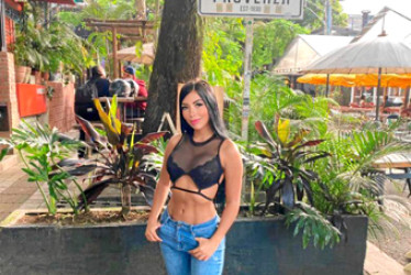 El primer reporte oficial del caso señala que el cuerpo de la joven presentaba surco de presión en el cuello.