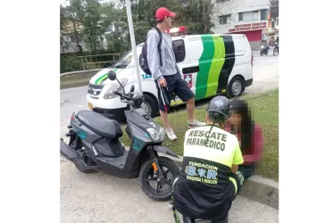 ByR atiende a la mujer accidentada en Los Cedros. 