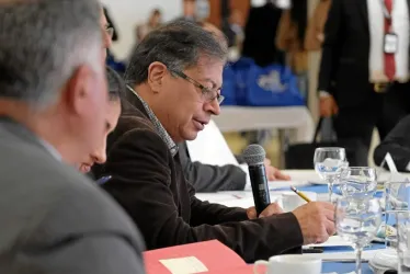 Gustavo Petro envía un mensaje al país con su primeros cambios en el gabinete ministerial.