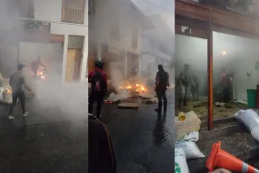 Incendio en negocio en la Calle Real de Pensilvania.